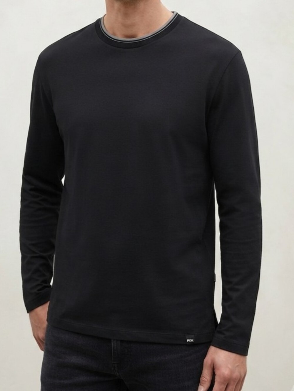 Men's Black Long Sleeve Crewneck Shirt